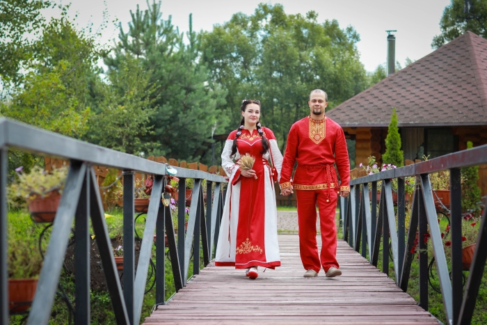 Как оформить свадьбу в славянском стиле