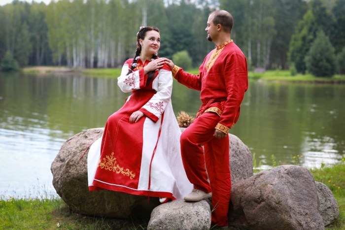 На базе отдыха «Тулуковщина» состоялась свадьба в славянском стиле 