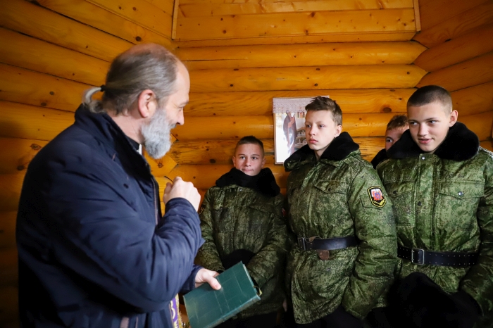 Урок-экскурсия для кадетов Клинцовской кадетской школы «Юный спасатель» прошел в часовне