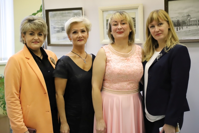 В Клинцах открылась выставка работ художника Ю.А. Сычева «Город глазами художника»