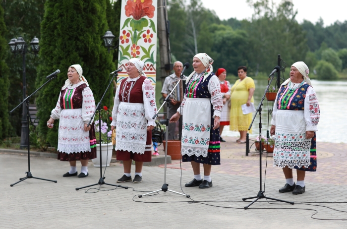 На базе отдыха «Тулуковщина» в Клинцовском районе с размахом отметили праздник Ивана Купалы