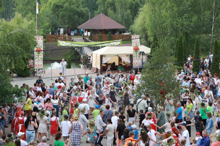 На базе отдыха «Тулуковщина» в Клинцовском районе с размахом отметили праздник Ивана Купалы