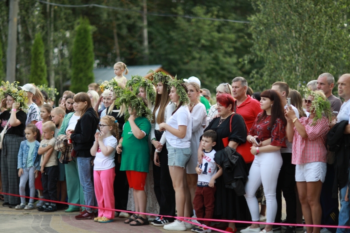 В Клинцовском районе на базе отдыха «Тулуковщина» состоялась концертная программа «Ой на Ивана, ой да на Купала!»