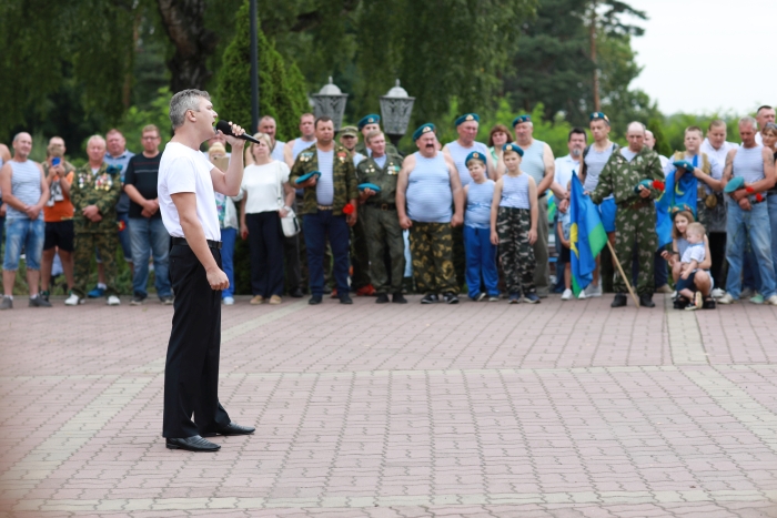 Клинцы день. День ВДВ 2022 Клинцы. ВДВ 2 августа. Девиз десантников. Город Клинцы день ВДВ.