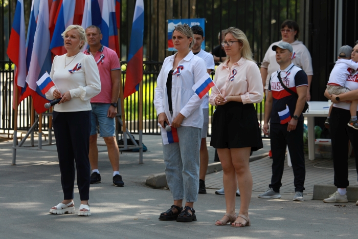 Велосипедисты с флагами России провели флешмоб в Клинцах