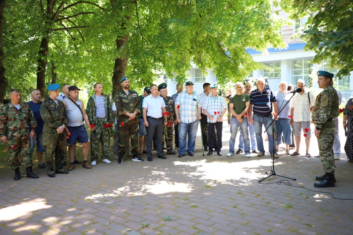 В Клинцах почтили память ветеранов боевых действий