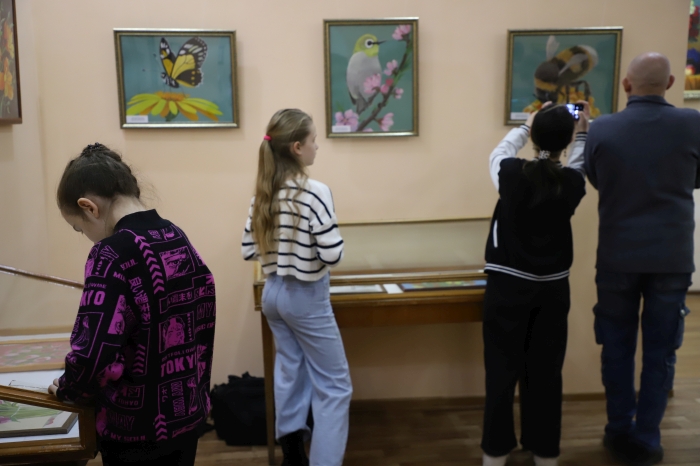 В Клинцах открылась «Весна долгожданная» художницы Виктории Коваленко