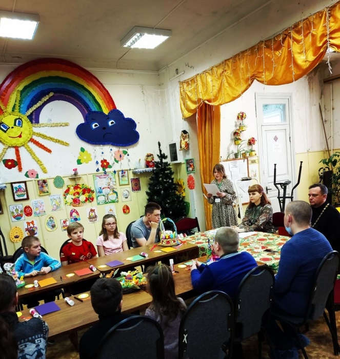 В Клинцах волонтеры провели познавательную программу для детей с ограниченными возможностями здоровья