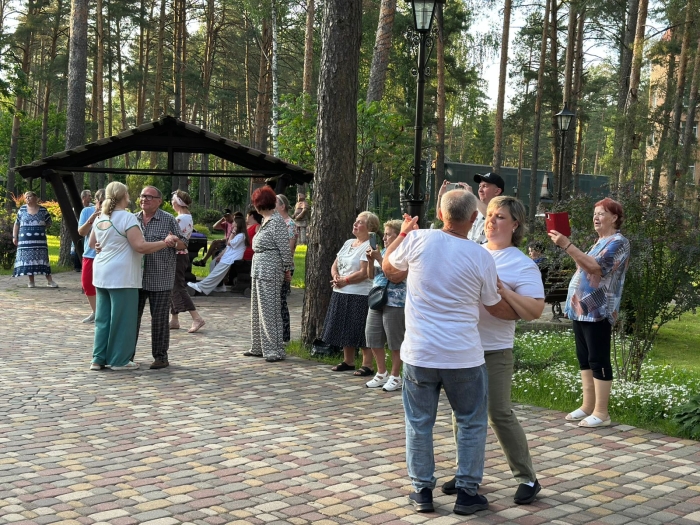 В санатории «Затишье» состоялась танцевальная программа «Живой звук»!