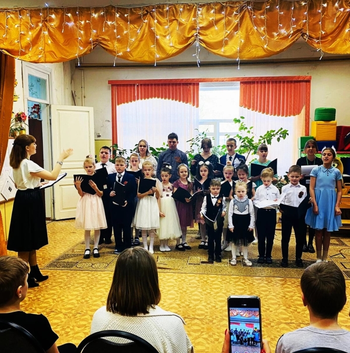В Клинцах проходит набор детей  в воскресную школу при кафедральном Богоявленском соборе